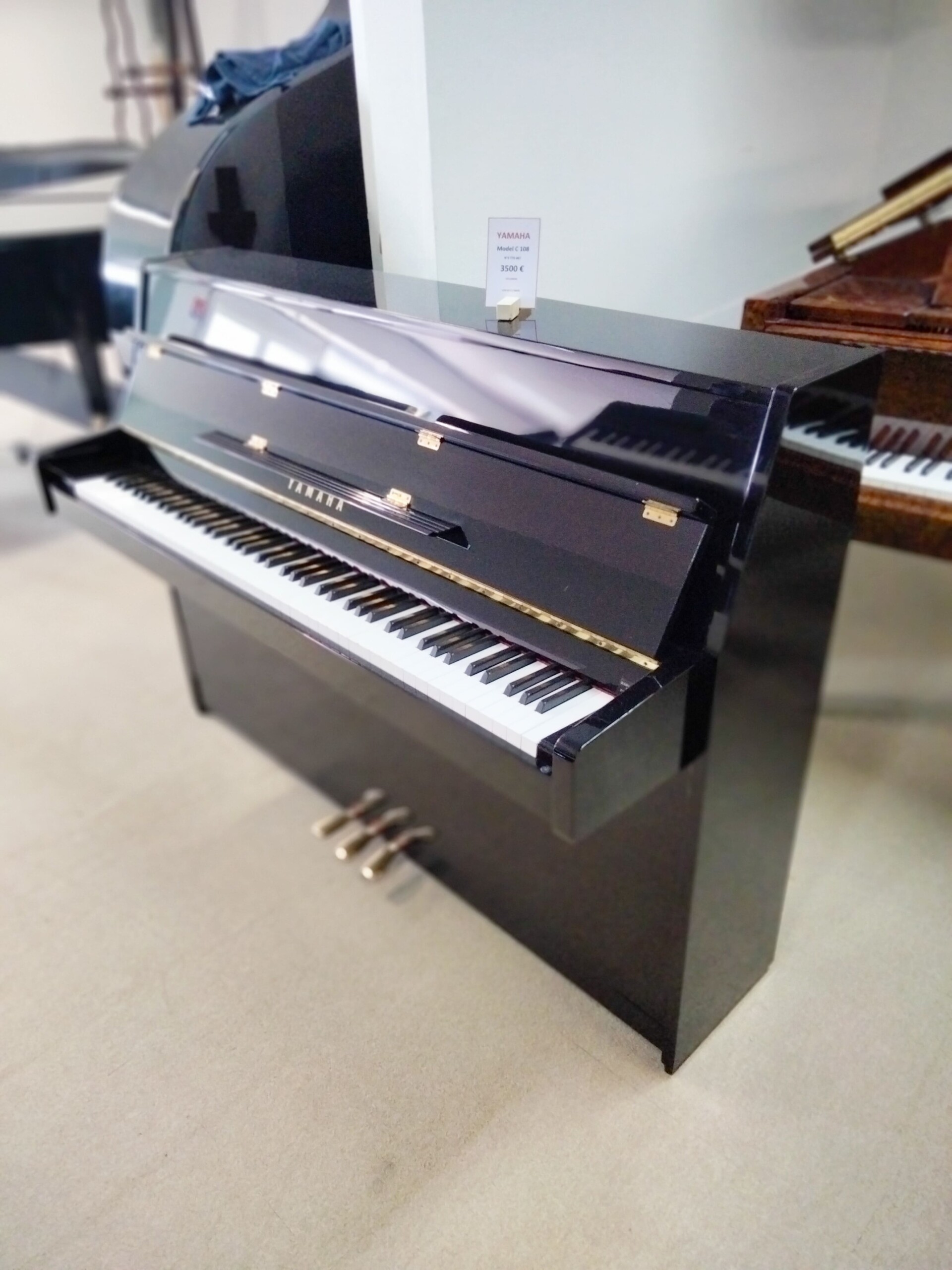 YAMAHA C108 NOIR n°4776667 - Occasion – Image 3