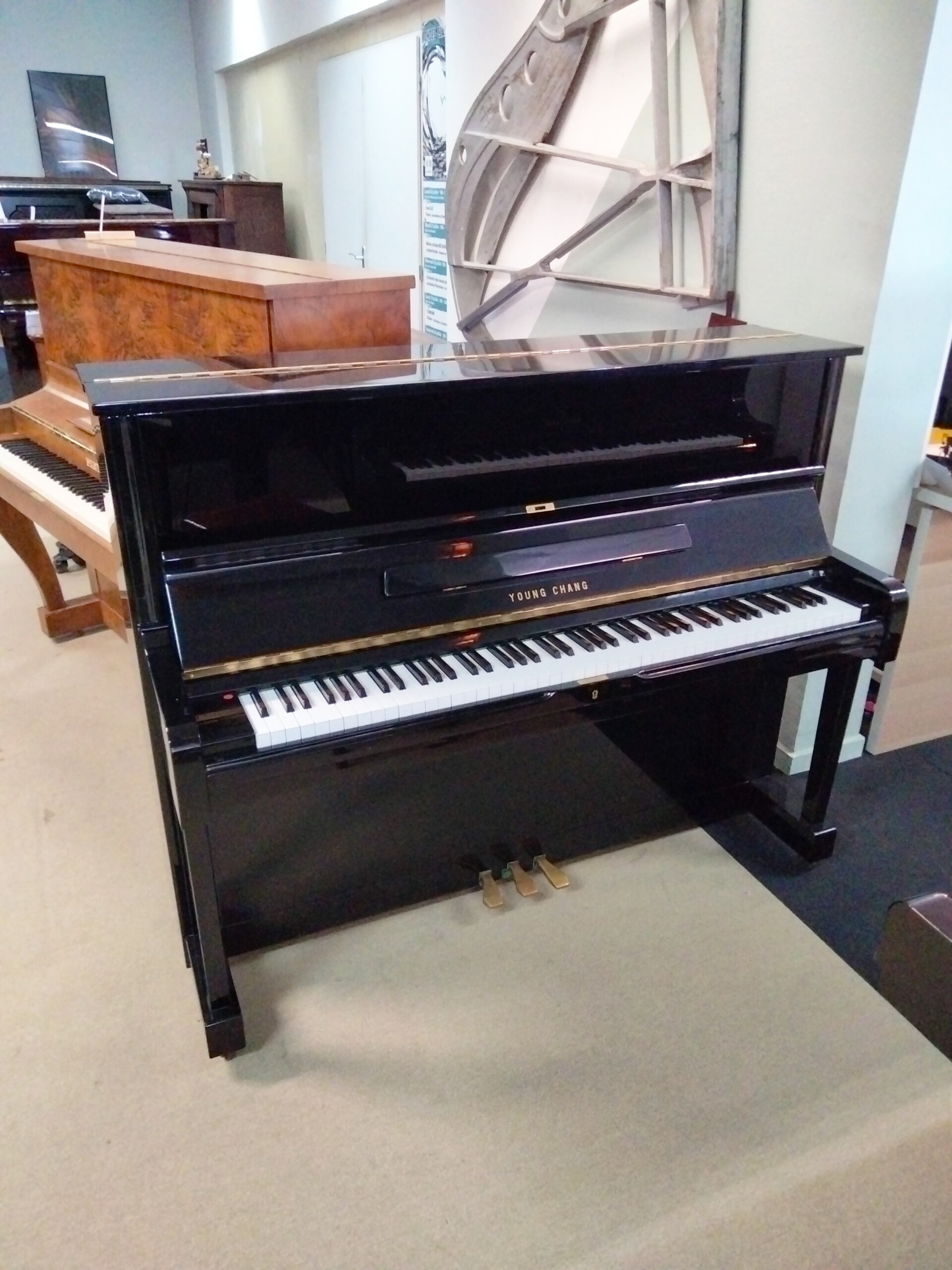 PIANO DROIT YOUNG CHANG U121 - NOIR - Location 60 €/mois – Image 4