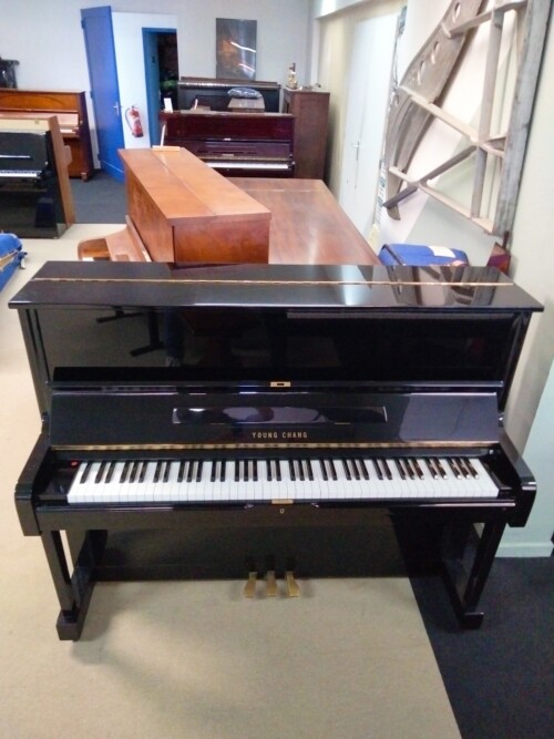 PIANO DROIT YOUNG CHANG U121 - NOIR  - Location 60 €/mois
